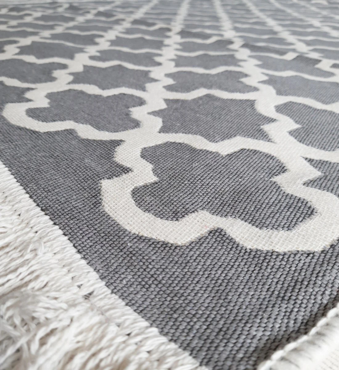 De Groen Home - Kelim Vloerkleed Modern - 100x200- Grijs & Gebroken Wit - Afbeelding 4