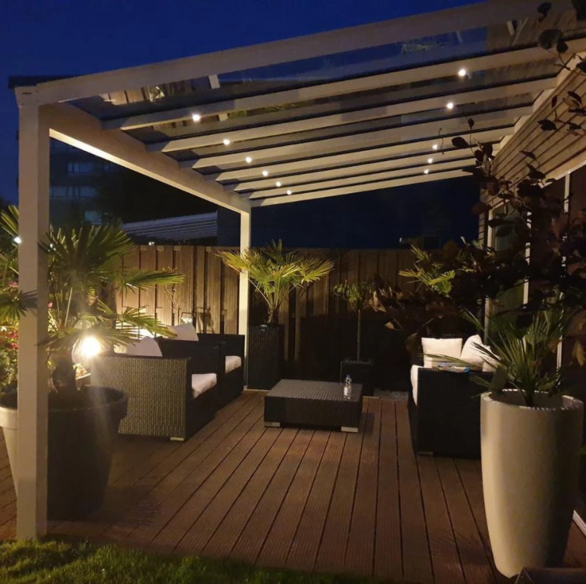 HOFTRONIC Sienna - Veranda Inbouwspots 6x3W - 12 Volt - Complete Veranda Set - 2700K Zeer Warm Wit - IP44 Waterdicht - Dimbare Inbouwspots Met Afstandsbediening - Kantelbaar - 5mm Diameter - 30mm Inbouwdiepte Voor Badkamer En Tuin - Afbeelding 4