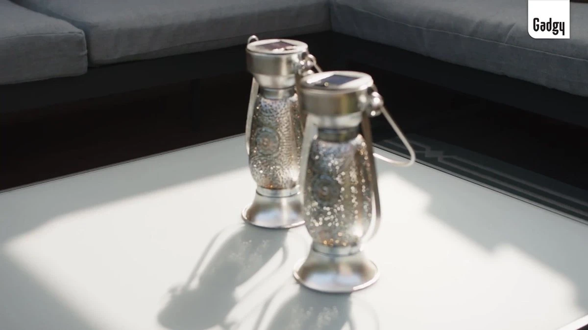 Gadgy Solar Tafellamp Petroleum - Olielamp Tuinlantaarn Set Van 2 - Solar Tuinverlichting Op Zonneenergie - Led Buitenverlichting Met Dag/nacht Sensor - Hanglamp - 21 X Ø11.5 Cm - Metaal - Afbeelding 9